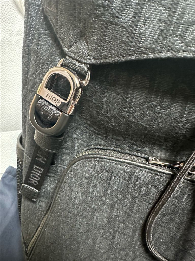 디올 8 플랩백 블랙오블리크 남성 백팩 이미지