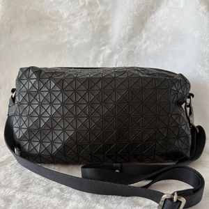 이세이 미야케 바오바오 큐보이드 크로스백(정품) 이미지