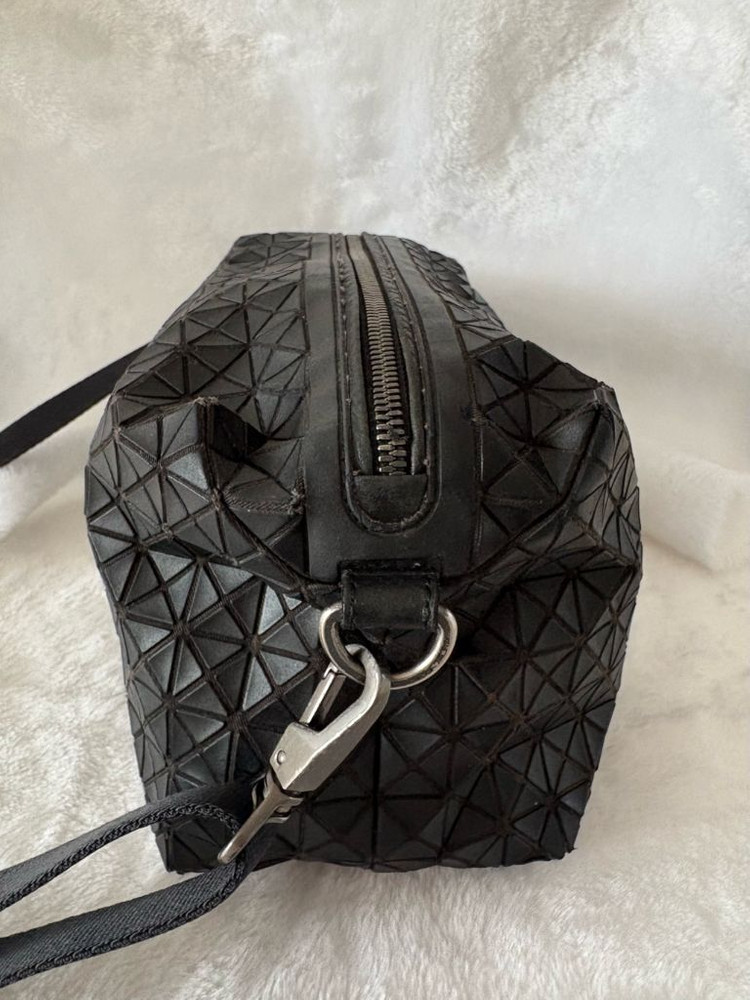 이세이 미야케 바오바오 큐보이드 크로스백(정품) 이미지