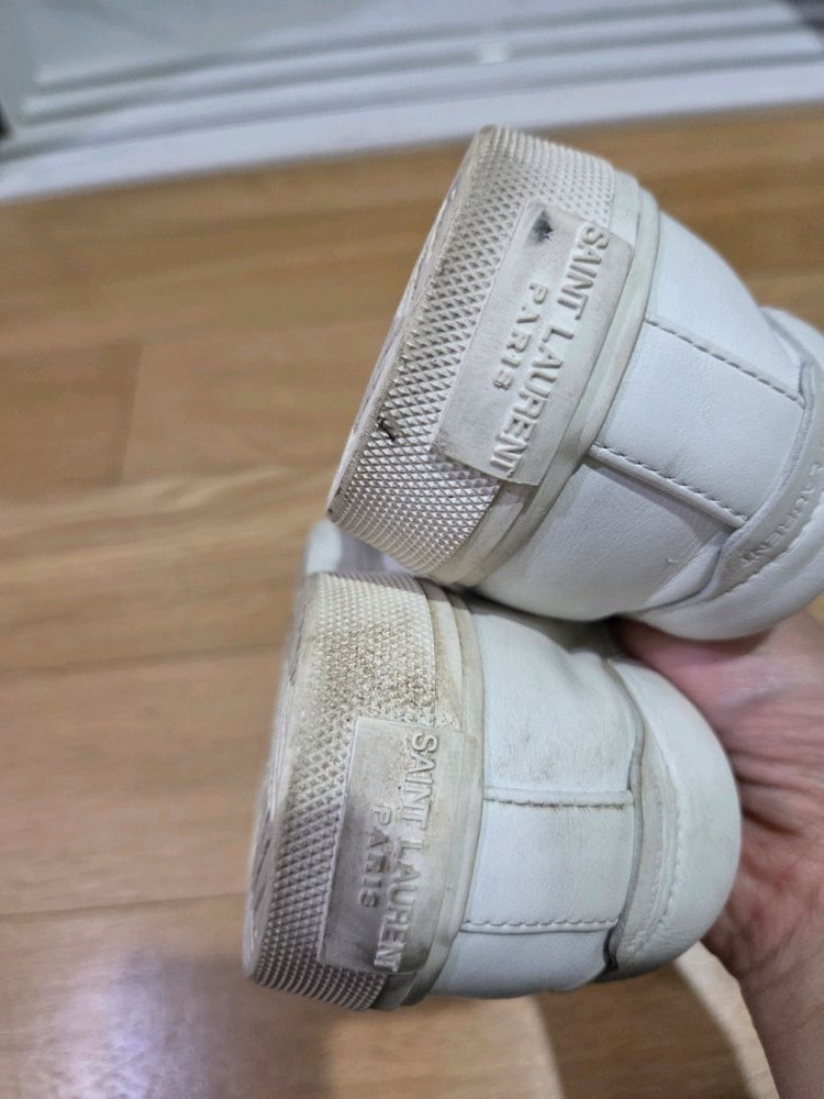 정품 생로랑 남자스니커즈 사이즈(41) 260 팝니다 이미지