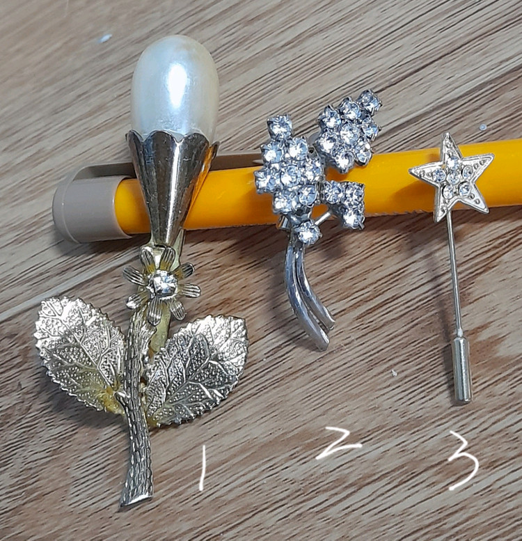 14K도금 귀걸이 목걸이 팬던트 브로치 반지 시계. 구제 등 복고 이미지