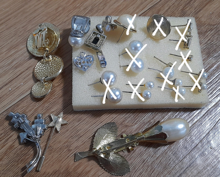 14K도금 귀걸이 목걸이 팬던트 브로치 반지 시계. 구제 등 복고 이미지