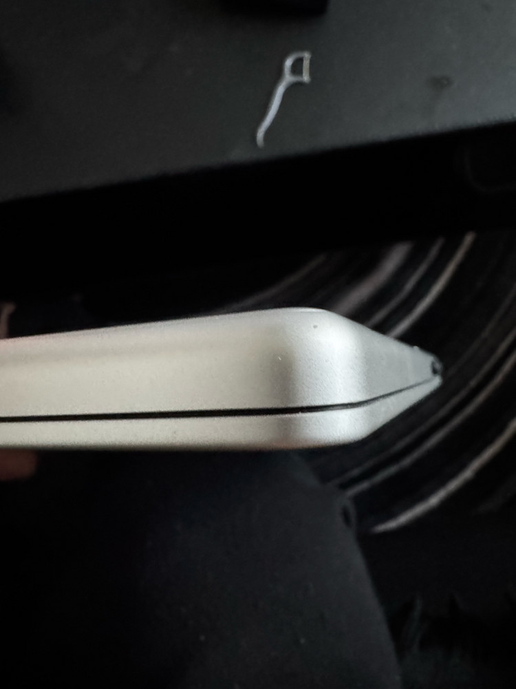 애플 맥북 프로 14인치 M1 Pro 실버 이미지