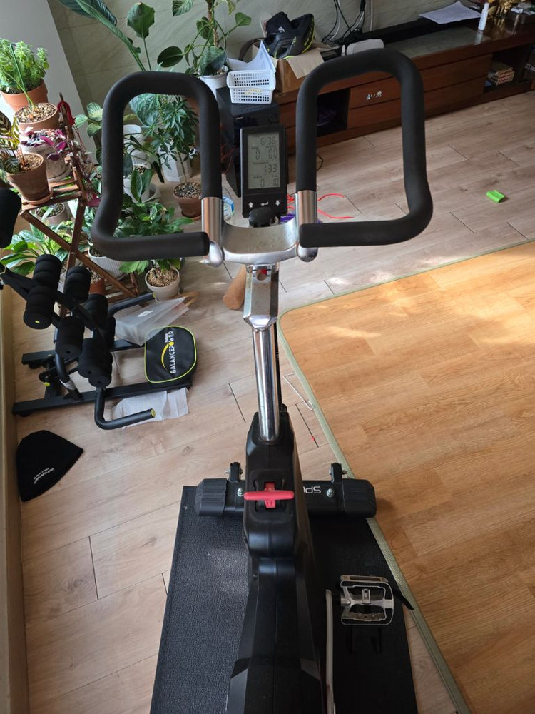 은성헬스빌 스피디 z8 스피닝 바이크 이미지