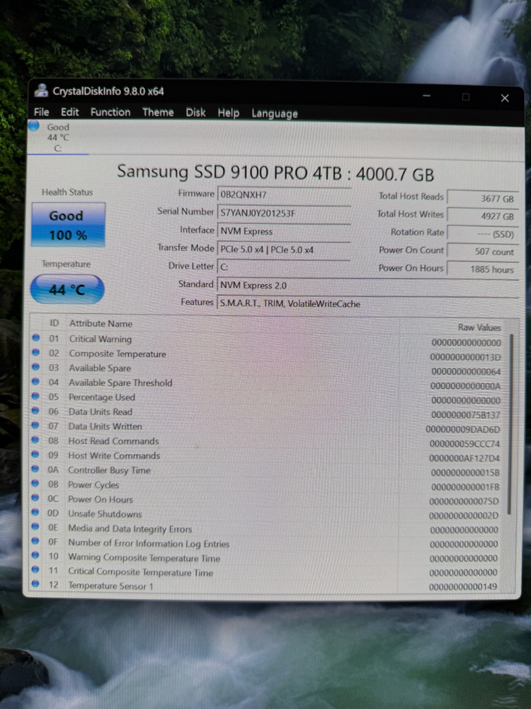 sff 반본체 9950x3d+x870itx+64gb+1000w+4tb 이미지