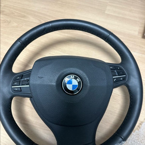bmw f10 520d 순정핸들 팜 이미지