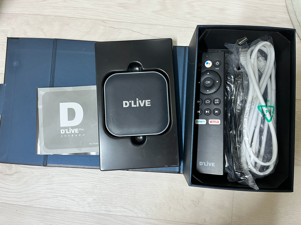 딜라이브 UHD 플러스 OTT 셋톱박스 이미지