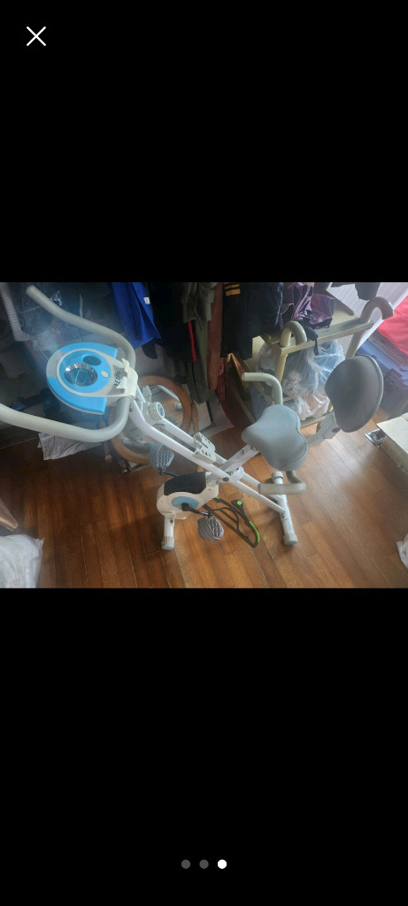 실내 자전거 운동기구 이미지