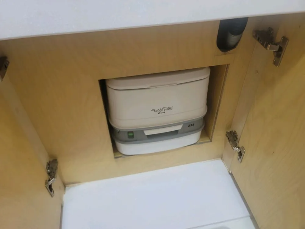 이카운티캠핑카 이미지
