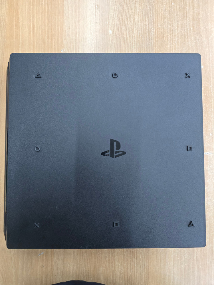 [PS4] 플스4프로 CUH-7017B 1TB 제트블랙 판매합니다. 이미지