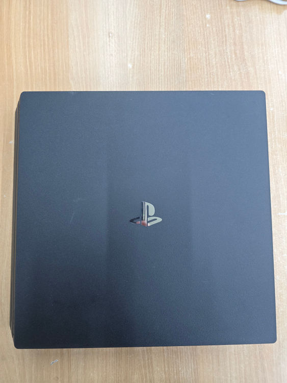 [PS4] 플스4프로 CUH-7017B 1TB 제트블랙 판매합니다. 이미지