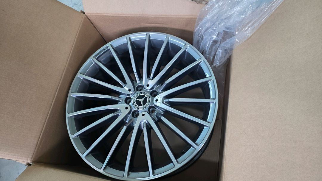 벤츠 W223 S클래스 21인치 AMG 휠 이미지