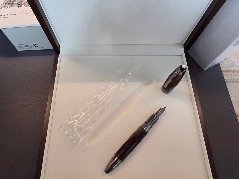 몽블랑 제임스 퍼디 앤 손 M닙 새상품 이미지