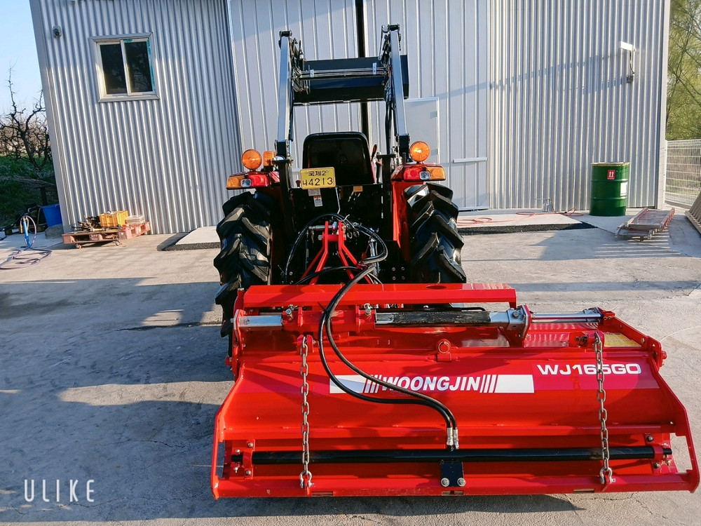 국제종합기계에서 제조한 A4200 농기계 트랙터입니다27kW의 강력한 성능을 자랑하며, 2021년 7월에 제조되었습 이미지