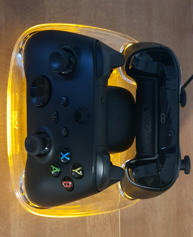 xbox 컨트롤러 + 충전거치대 + 정발 리시버 이미지