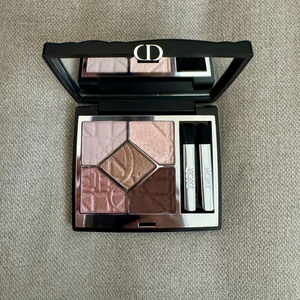 한정판) 디올 디올쇼5 꾸뛰르 649 실크토프 아이섀도우 팔레트 이미지