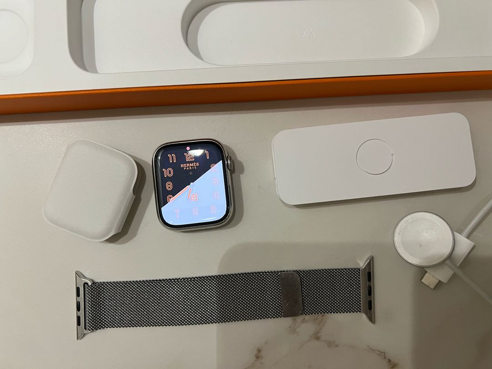 애플워치7 에르메스 45mm 본체 + 정품 밀레니즈루프 판매합니다 이미지