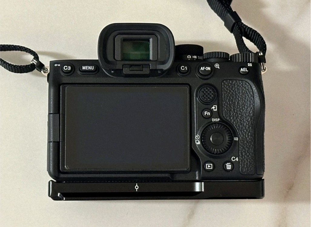 소니 a7m4 + 2470gm2 이미지