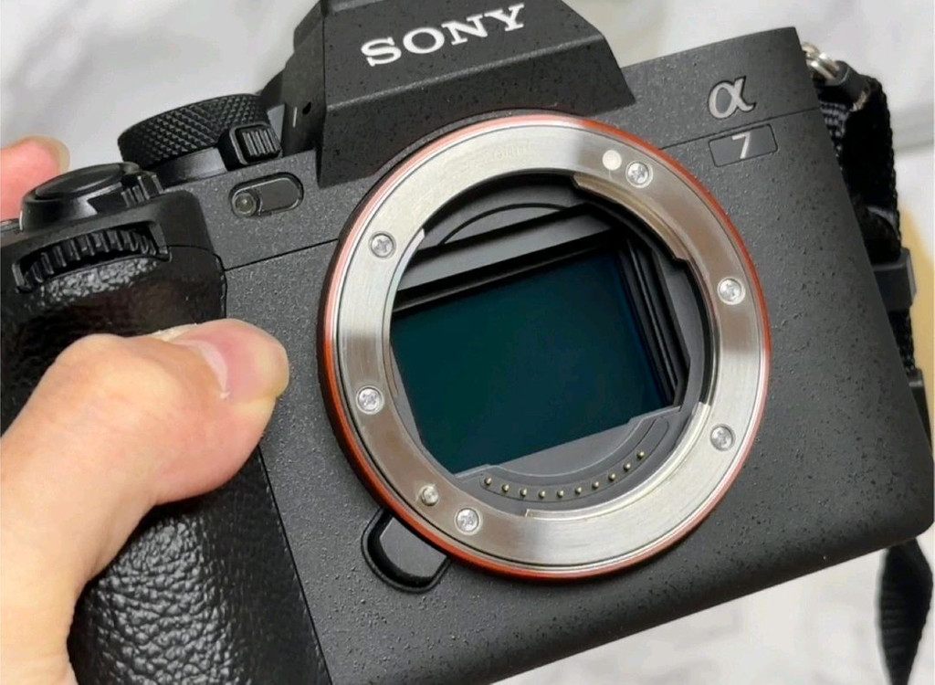 소니 a7m4 + 2470gm2 이미지