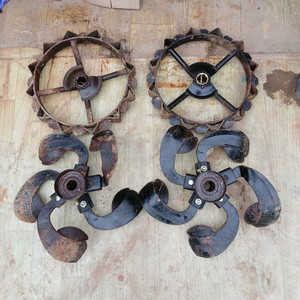 아세아관리기 스푼5발 구굴기+철바퀴 피복기 휴립기 거의 보관만 창고정리 녹만나 팝니다. 이미지