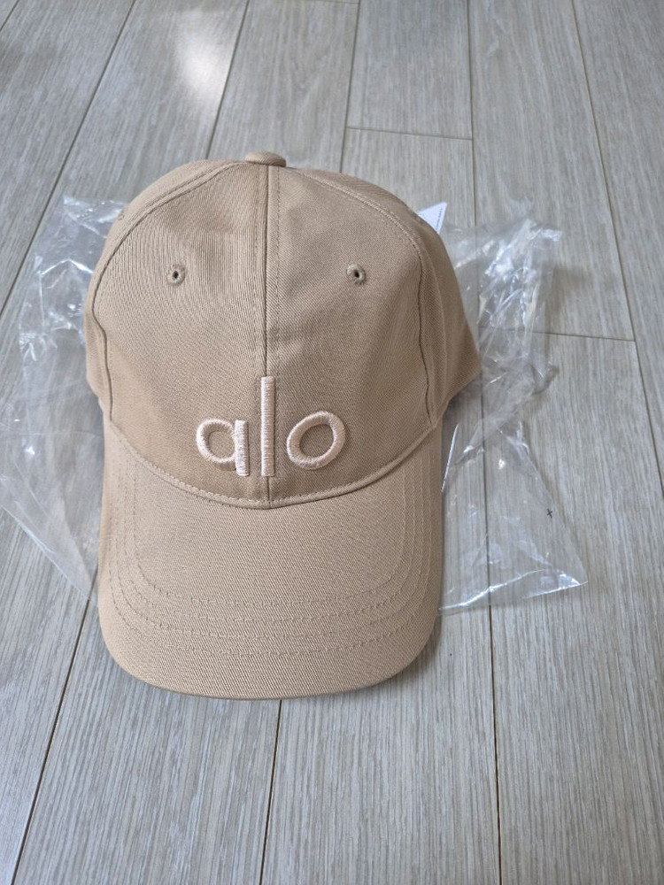 쿨거래시 6만택포! 미착용 새제품 정품 alo 알로 모자 두상커도 깔끔 이쁜모자 공용 고학년인기모자 이미지