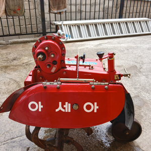 아세아 관리기 로타리 케이스 조합 상태 좋습니다. 가격은 38만원 입니다. 이미지