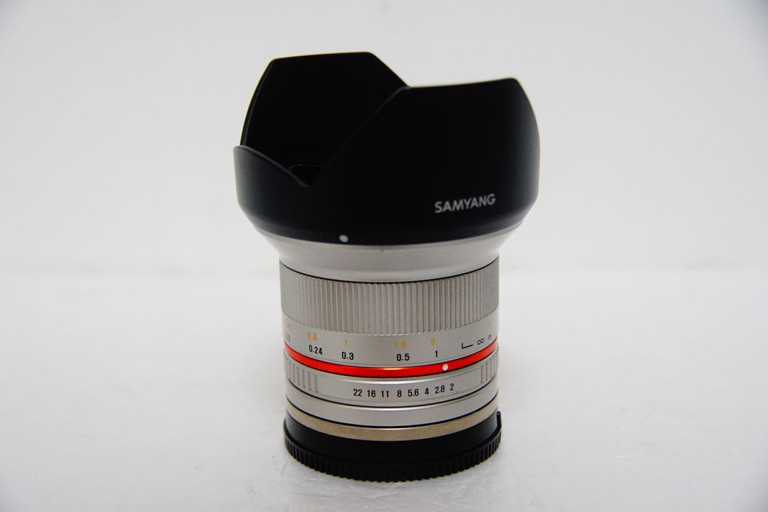 [소니용] 삼양 12mm f2.0 MF 실버 렌즈팝니다 이미지