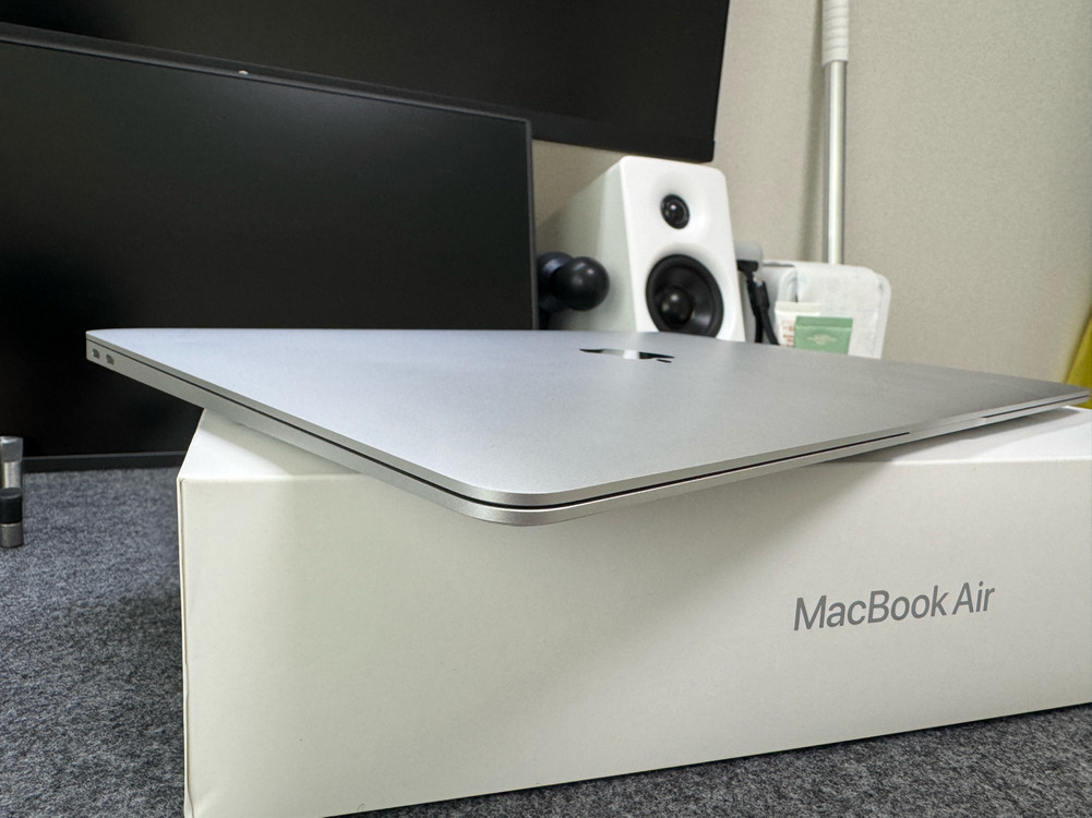 맥북에어 m1 13인치 16/256 실버 판매 이미지