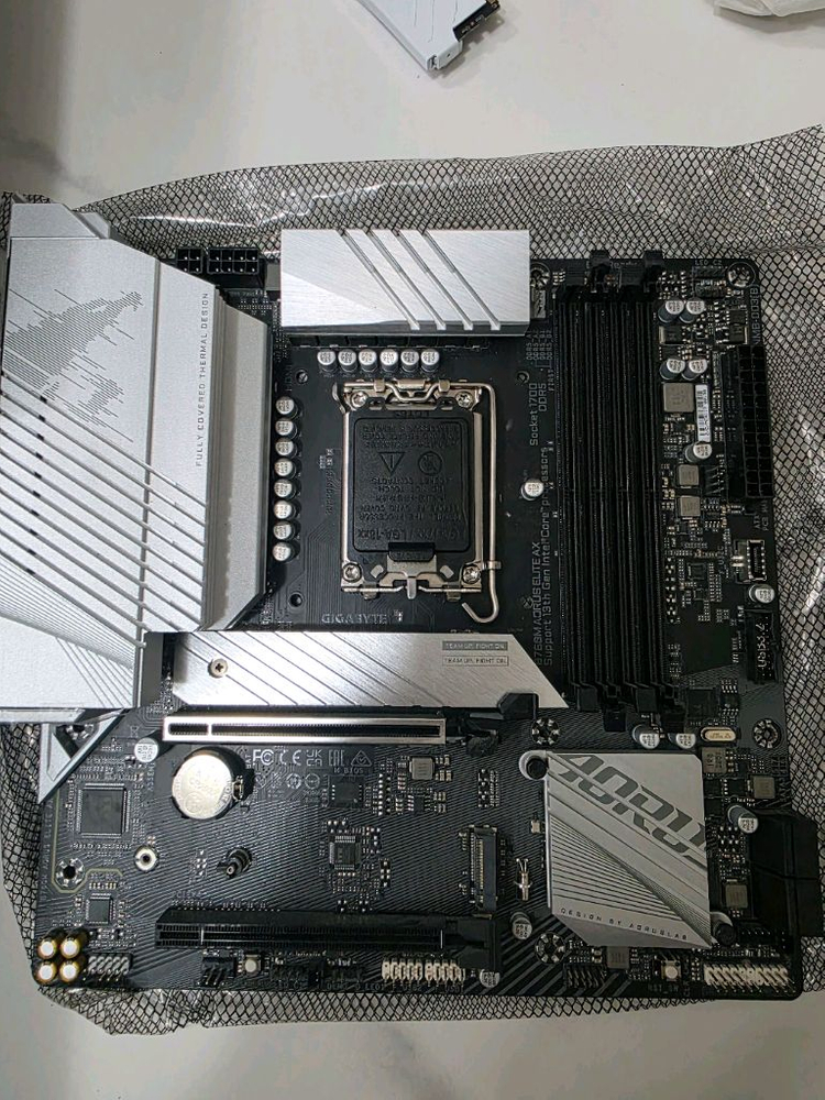 안전결제o)기가바이트 B760m 어로스엘리트 ax D5 메인보드 팝니다 이미지