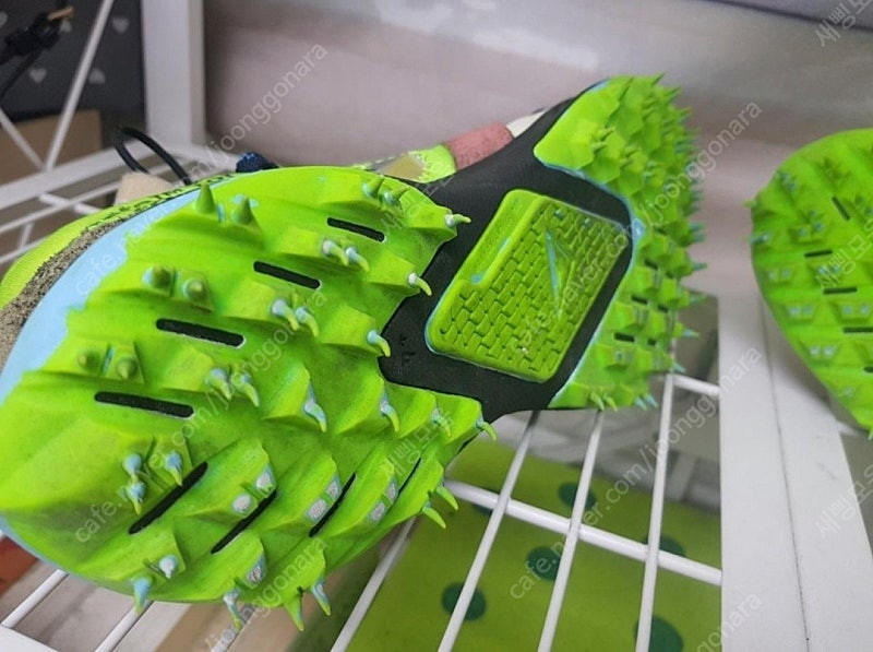 나이키 여성운동화 250 오프화이트 줌 테라 카이거5 런닝화 여성운동화 HA82 이미지