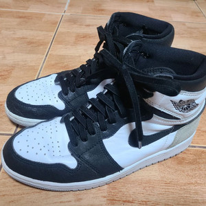 나이키 조던1하이 블리치 코랄 265 이미지