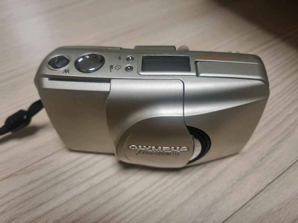 컴팩트 디지털 카메라 올림푸스 필름카메라 이미지