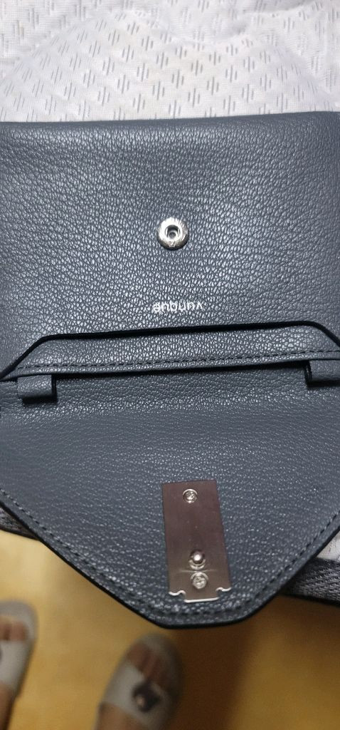 vunque 분크 페스토네 카드지갑 [거의 새것] 분크 vunque 시그니처 면도날 카드지갑 (그레이)브랜드: 분크 이미지