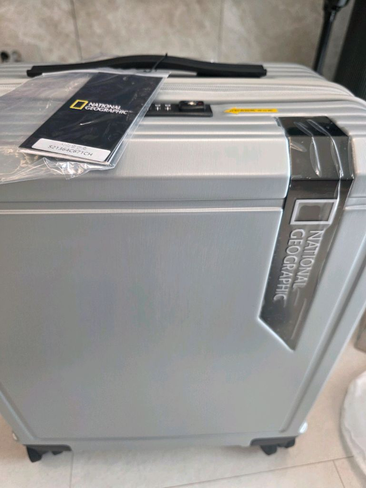 내셔널지오그래픽 18인치 기내용 캐리어 실버 이미지