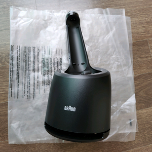 무선 면도기 충전식 세척기 이미지