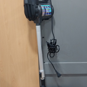 대웅모닝컴 DWM-4733C 유선 스틱 청소기 이미지