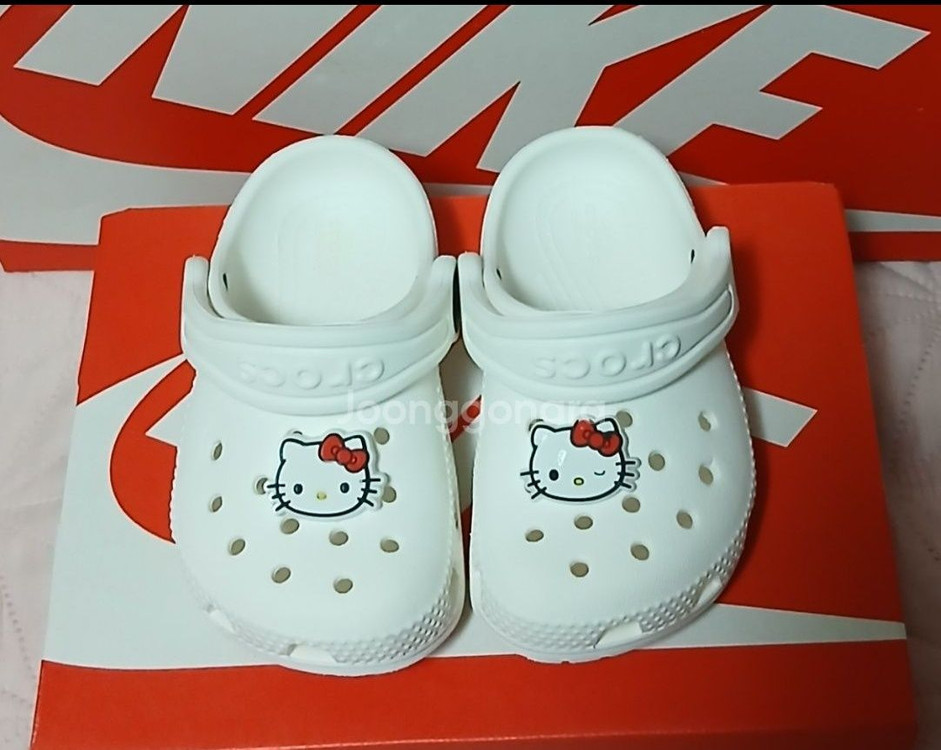 크록스정품C5 120 클래식클로그.키티지비츠포함.거의새거 이미지