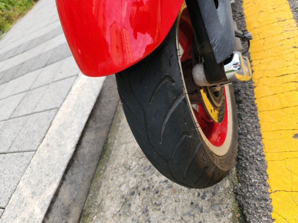 2022년식 베스파 프리마베라 레드에디션 탑박스튜닝 이미지