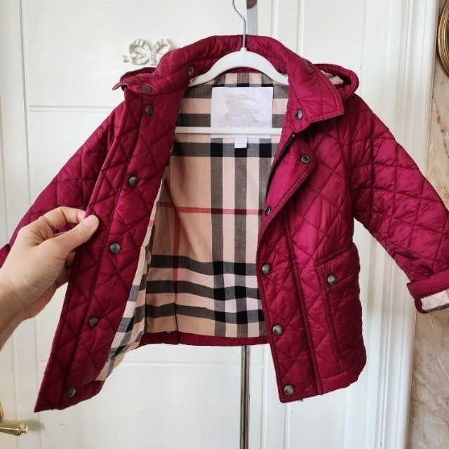 90호 (2y) 버버리칠드런 퀼팅 누빔 자켓 / 키즈 여아 몽클레어 구찌 펜디 디올 셀린느 이미지