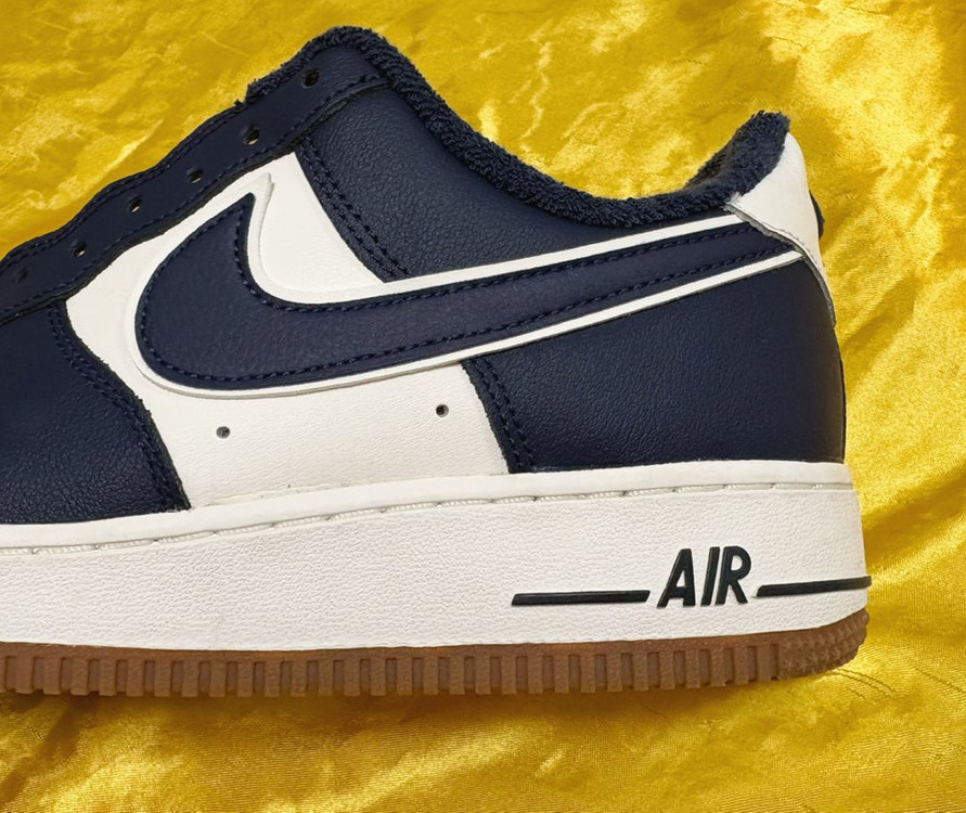 [250] 나이키 에어포스 1 07 네이비 미드나잇 운동화 이미지