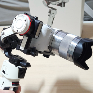 소니 알파 a5100 미러리스 풀셋트 (렌즈3, 짐벌, 삼각대) 이미지