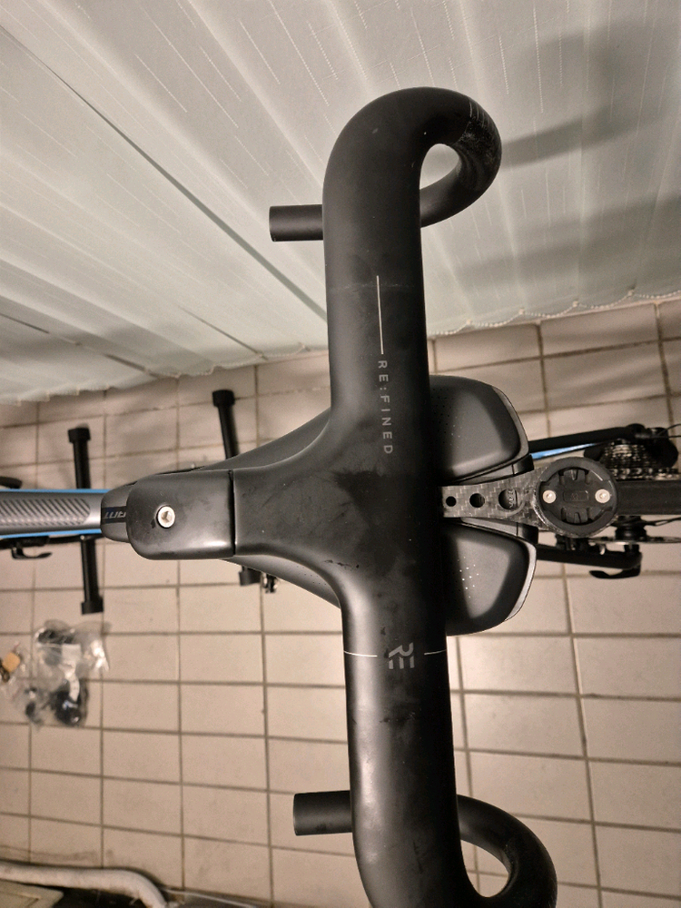 리파인드 6.7용 카본 일체형 핸들바.싯포스트.쓰루엑슬 이미지