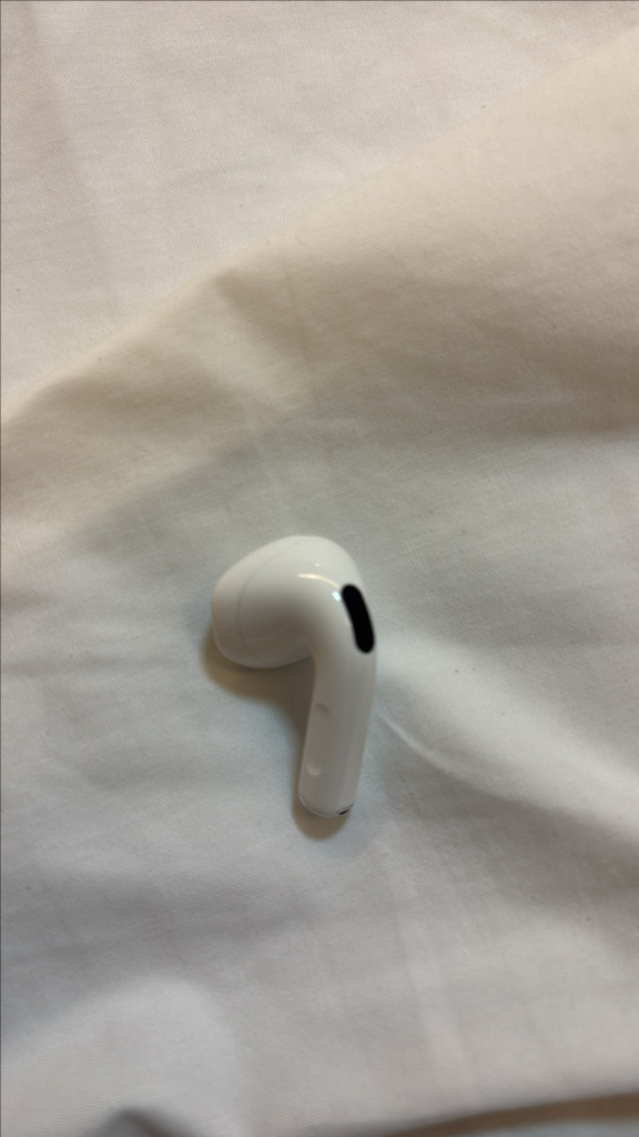 에어팟4 유닛 왼쪽 이미지