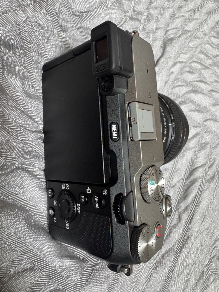 [6863컷] 소니a7c실버 + 28-60 신번들 이미지