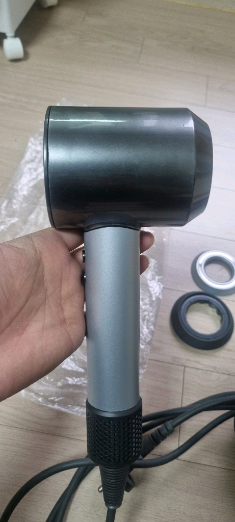 다이슨 드라이기 프로페셔널 팝니다 이미지