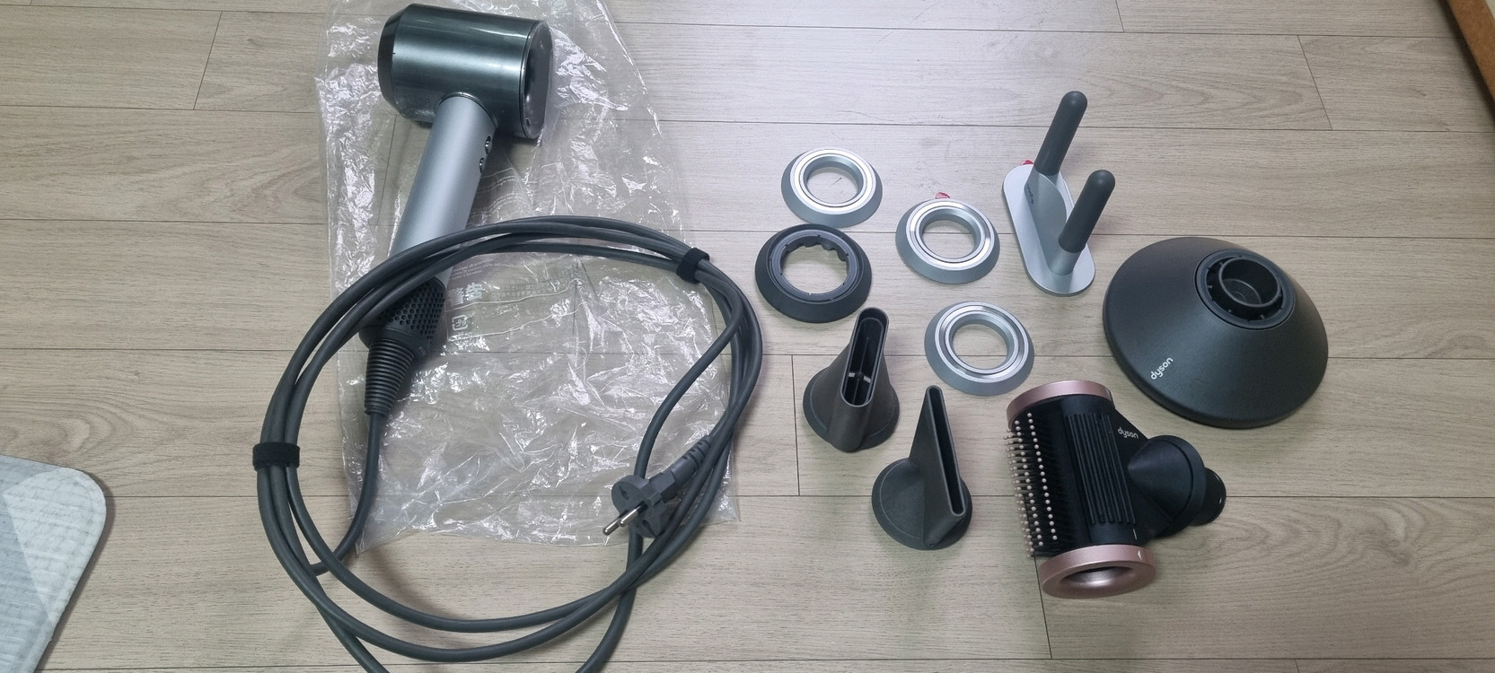 다이슨 드라이기 프로페셔널 팝니다 이미지