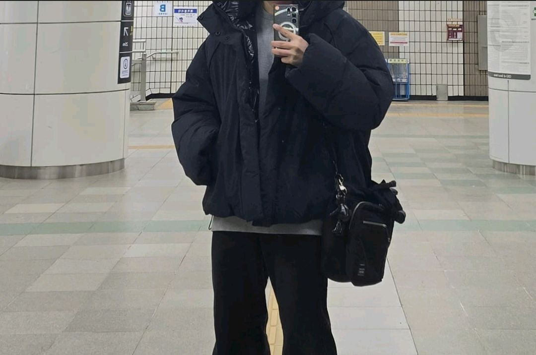 23fw 준지 189 숏 패딩 구스다운 점퍼46사이즈(국내 100~105) 이미지