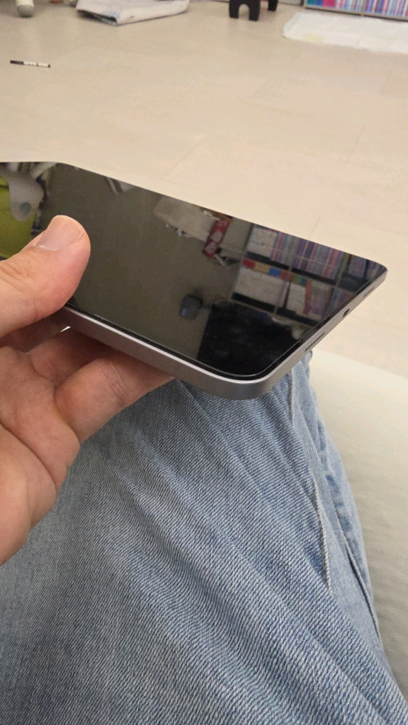 아이패드프로 11 4세대 M2 + 애플펜슬2세대 + 로지텍 콤보터치 케이스 이미지