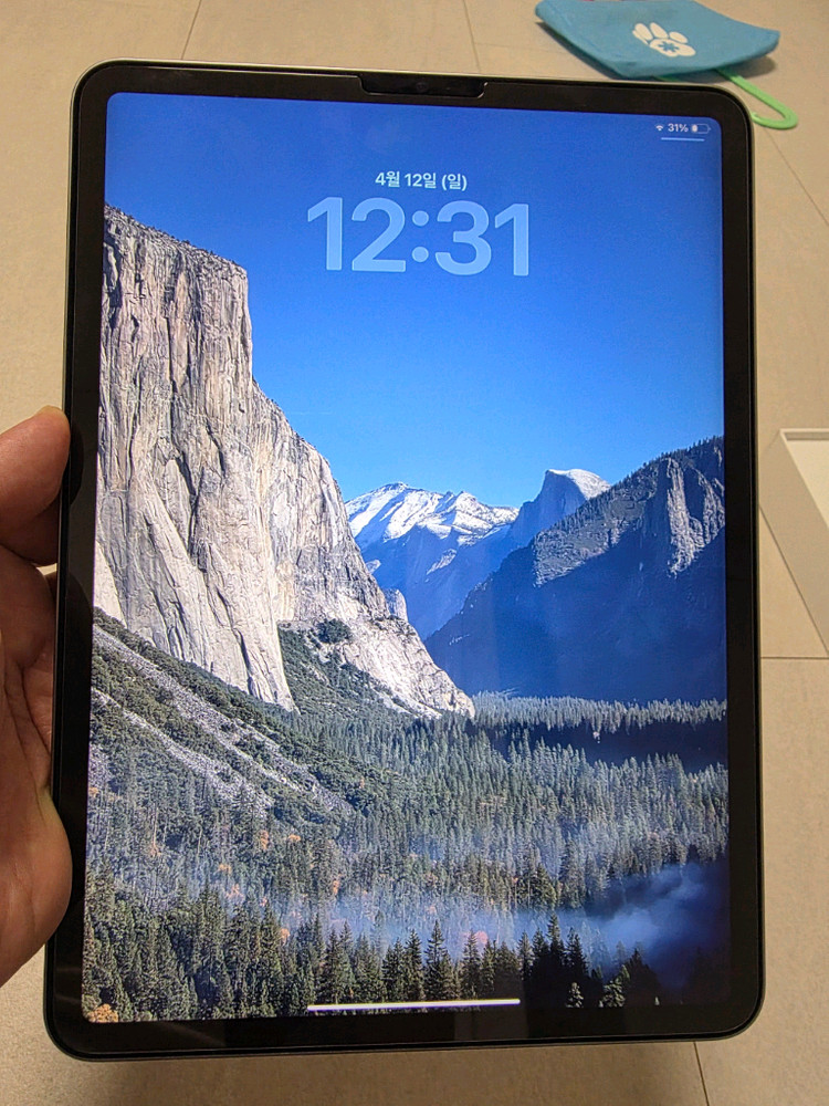 아이패드프로 11 4세대 M2 + 애플펜슬2세대 + 로지텍 콤보터치 케이스 이미지