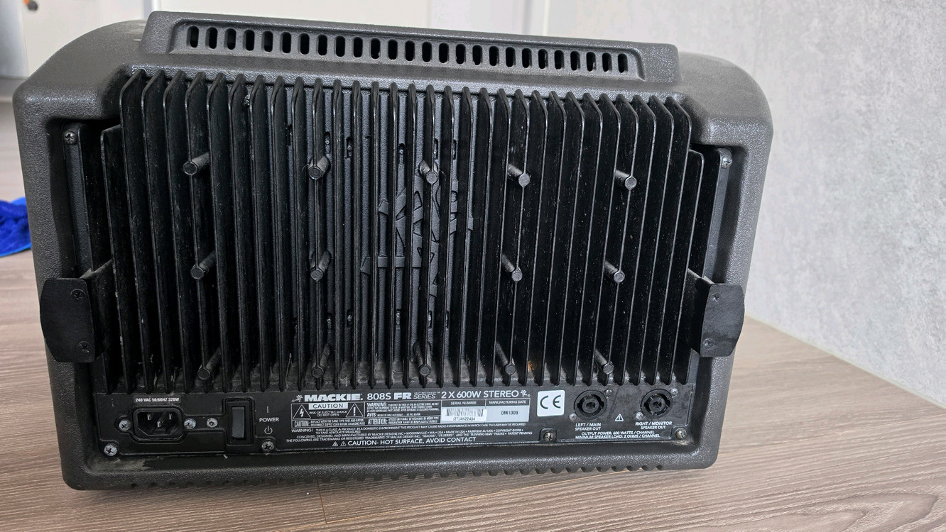 맥키 Mackie 808S FR Series 2x600 파워드믹서 이미지